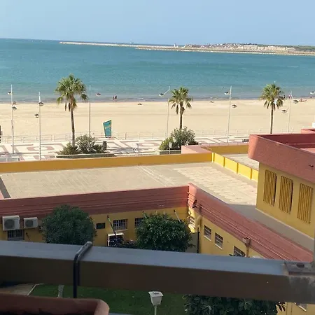 Apartamento En Primera Linea De Playa Con Piscina. Daire El Puerto de Santa María