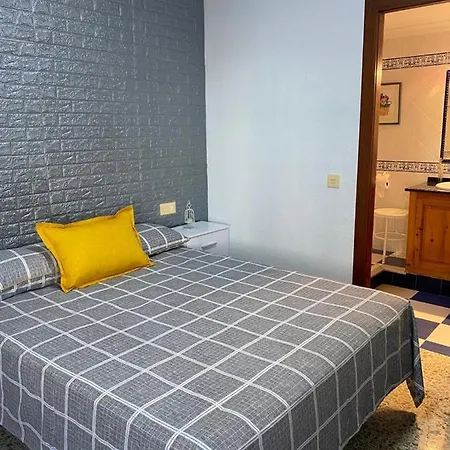 Apartamento En Primera Linea De Playa Con Piscina.
